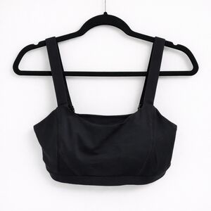 Lululemon Black Women's Adjustable Bra - Size 8